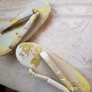 Geisha Shoes size 8